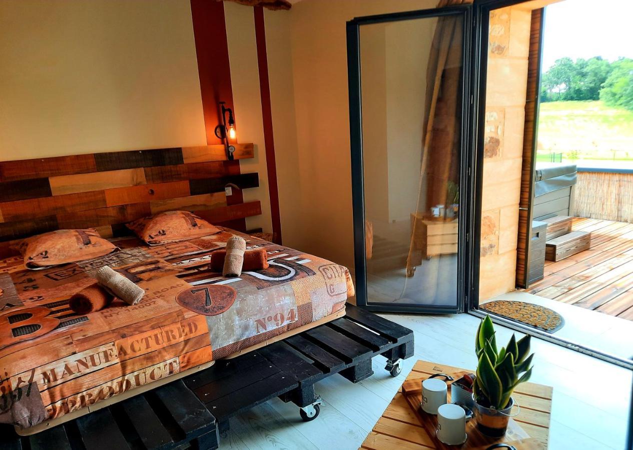 Bien Etre Simple Hotel Villajou Esterno foto