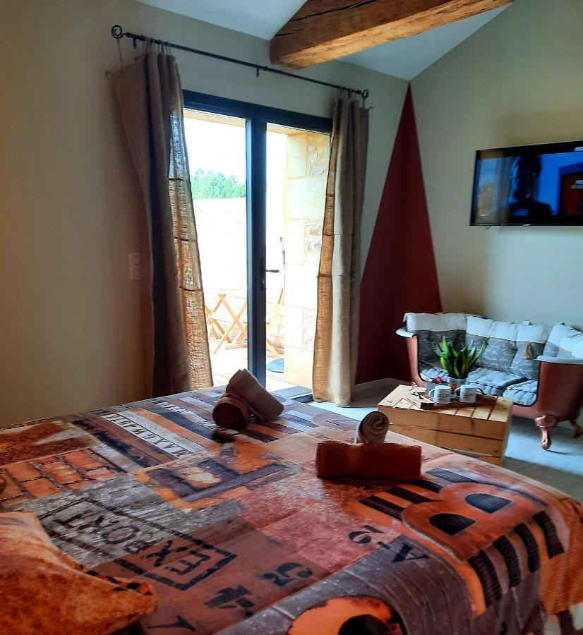 Bien Etre Simple Hotel Villajou Esterno foto